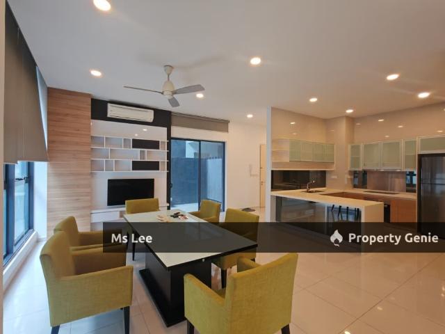 Mirage Residence @ KLCC Near MRT, Level 10 with balcony, Good for investment