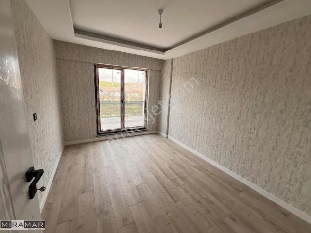 Miramar'dan Eğriköprüde Satılık 4+1 Bahçe Kat
