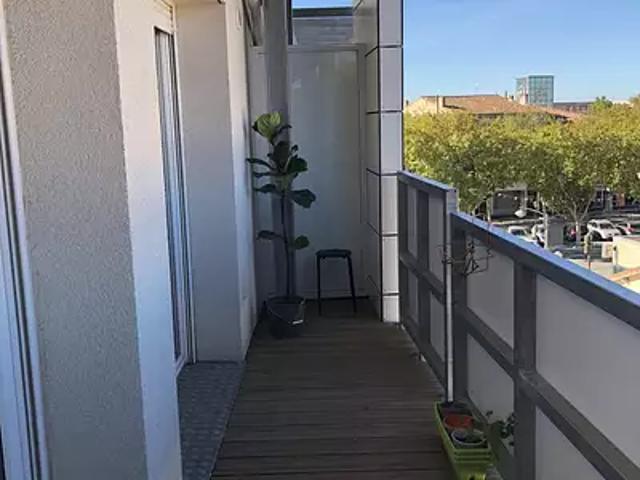 Miramas 13140 Location appartement 2 pièces t2 au dernier étage