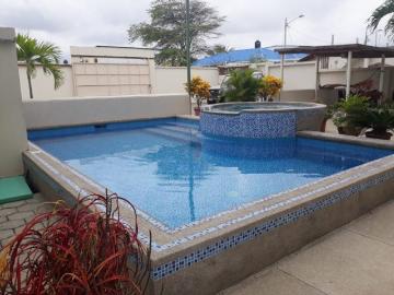 Mirasol Condo in San Clemente: Se Vende Condominio Cerca del Mar en San Clemente