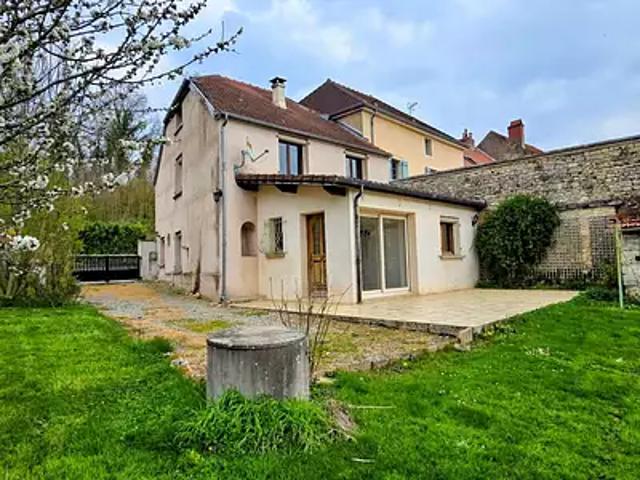 Mirebeau sur Bèze 21310 Achat / Vente maison 7 pièces t7 au dernier étage