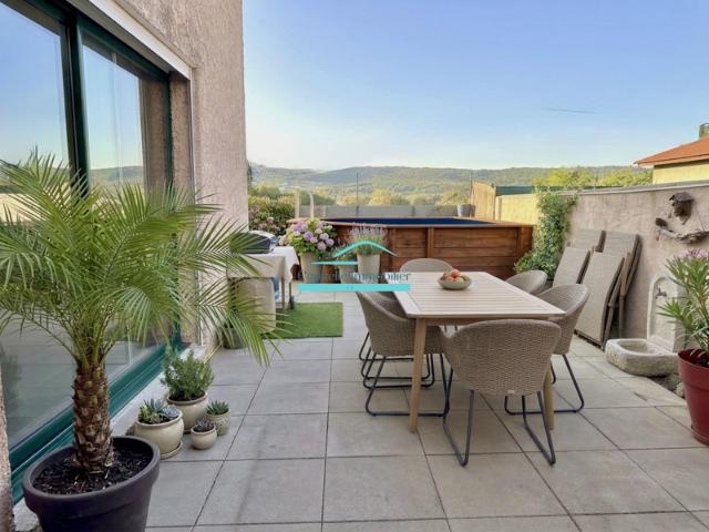 Mireval villaT4 rénovée avec jardin et terrasse