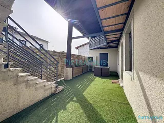 La Boisse 01120 Achat / Vente maison 6 pièces t6 terrasse parking