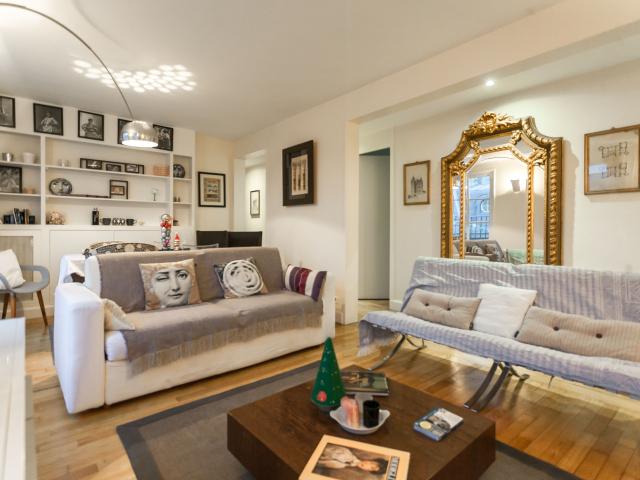 Miron charming two bedrooms entire apartment in Le Marais