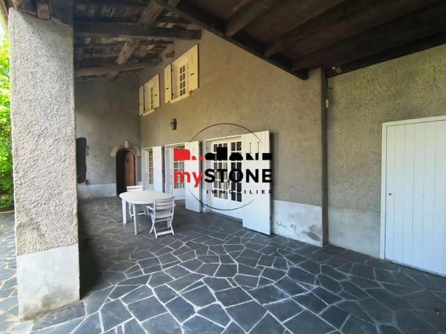 MISERIEUX Maison de caractère de 179m² 5 ch sur terrain 886m²