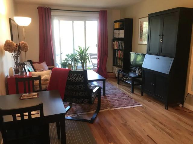 Mission One Bedroom Condo with lots of upgrades