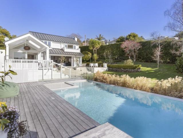 Mission Bay, 4 bedrooms