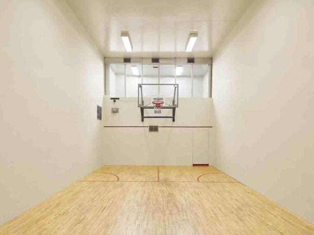 Mississauga Place 2 Bedroom Apartment for Rent at 3620 Kaneff Cres, Mississauga, ON L5A 3X1 Fairview