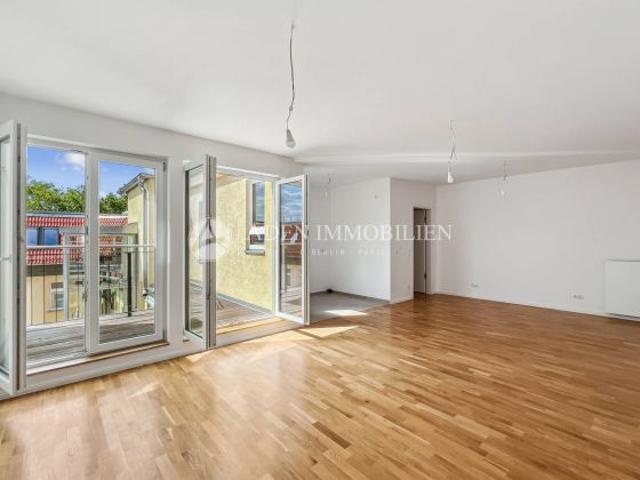Mit Aufzug! Helle Neubau Oase mit Dachterrasse West, großem Wohnküchenbereich, 3 Schlafzimmern, 2 Bädern!