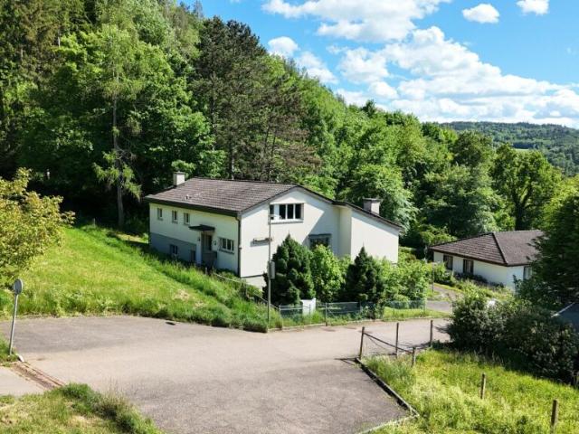 mit grosszügigem Grundstück Einfamilienhaus an privilegierter Lage