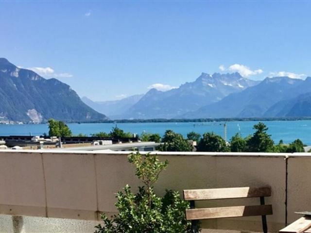 MIT EINER AUSSERGEWÖHNLICHEN AUSSICHT