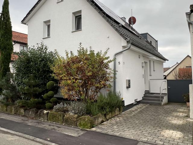 Mit Liebe kernsaniertes Einfamilienhaus + Anbau Neubau 2014 in ruhiger Lage in Ilsfeld