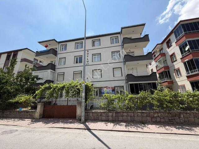 Mithatpaşa Mahallesinde Satılık 3+1 Daire