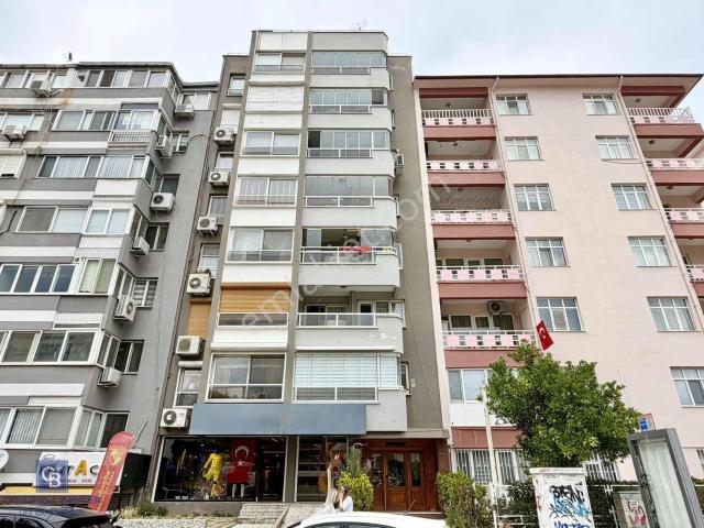 Mithatpaşa Caddesinde Full Tadilatlı Fırsat Satılık 4+1