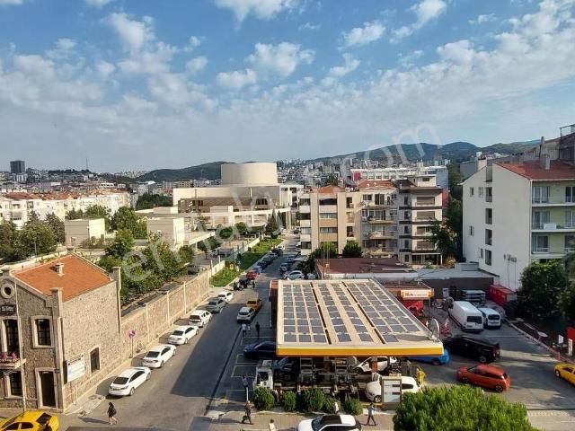 Mithatpaşa Cd. Üzeri 280 M² Kış Bahçeli, Otoparklı,masrafsız 4+1
