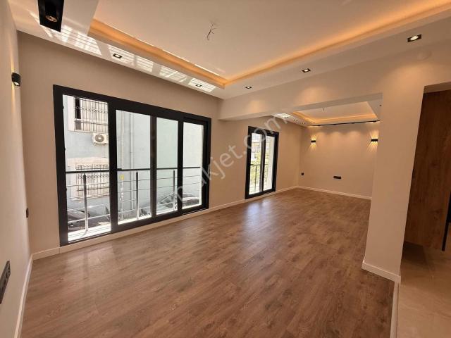 Mithatpaşa Türk Koleji Yanı Lüks Tadilatlı, 140m² Daire