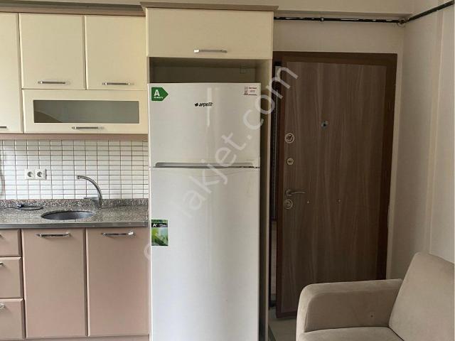 Mithatpaşada Eşyalı Kiralık 1+1 Daire