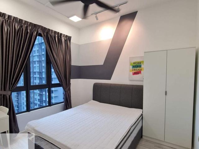 Mix Gender Masteroom I Private Bathroom I 5 minutes To MRT I Surrounding Grocery Store