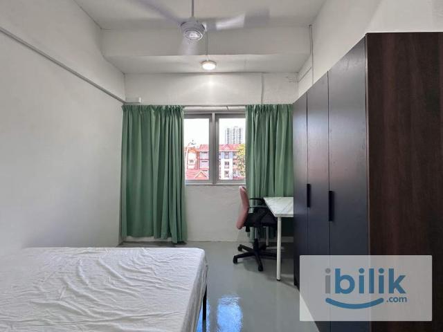Mix Medium Room in Sentul Shop House