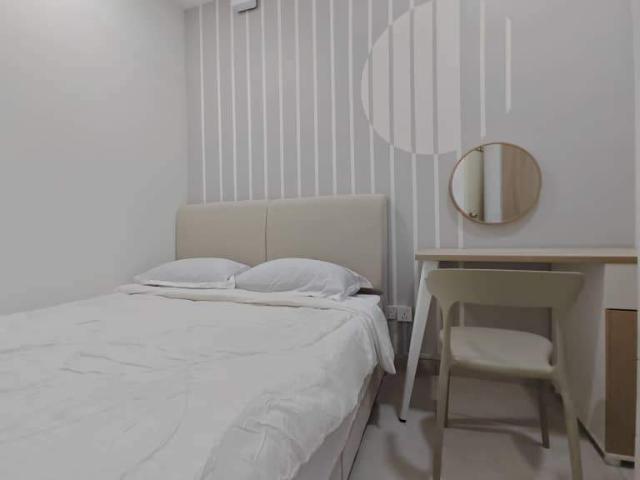 MIXED UNIT Middle Room at Meta Residence, Seri Kembangan