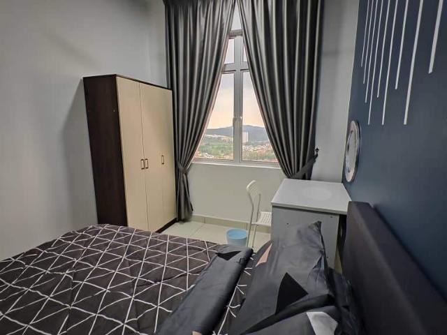 Mixed unit Middle Room at Paraiso Bukit Jalil
