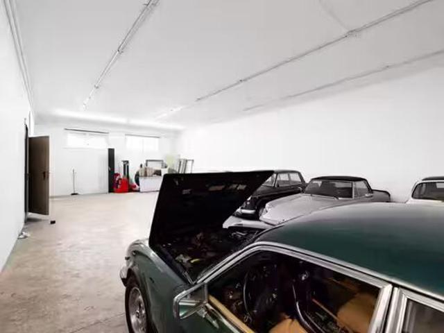 Mixed use building for rent in Mendrisio 190 m² | dreamo. Ch