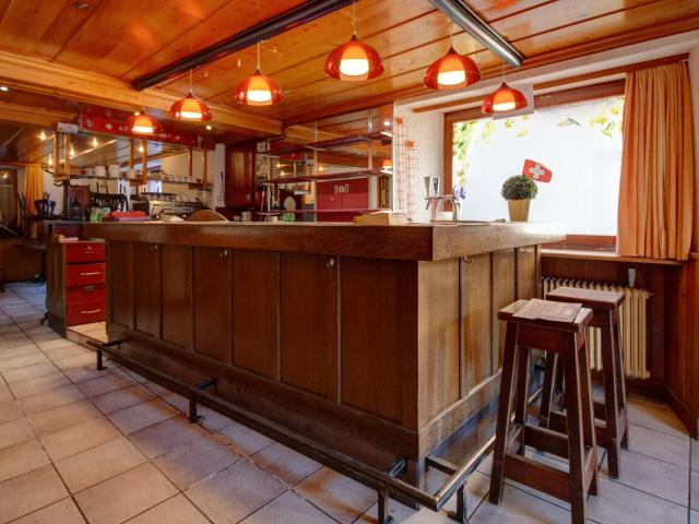 Mixed use building on sale in Versegères village 320 m² | dreamo. Ch