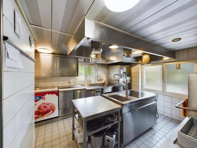 Mixed use building with 10.5 rooms on sale in Daiwil 386 m² | dreamo. Ch