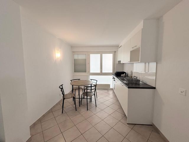 Mixed use building with 10 rooms on sale in Montreux 450 m² | dreamo. Ch