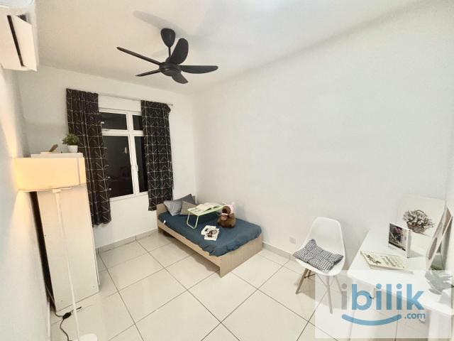 [Mixed Gender] RM 800 Medium Room~Walking distance to Pavillion 2