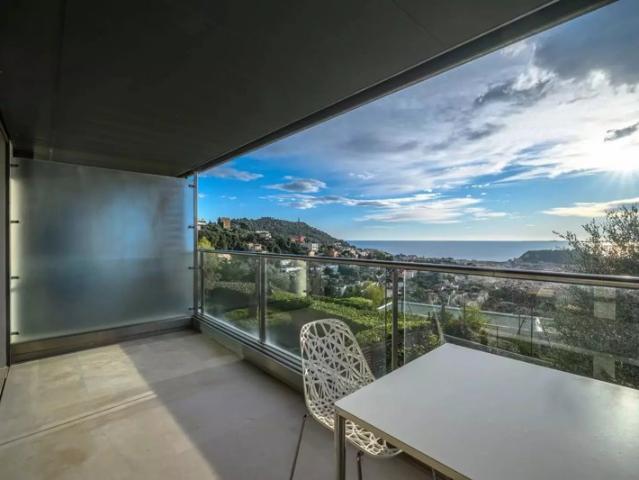 Mont Boron Appartement 3 pièces d’exception avec vue mer Résidence recherchée