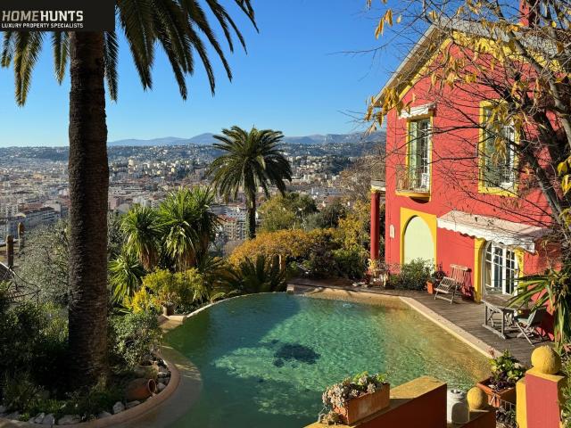 Mont Boron Located in the most prestigious residential are. 220m² Nice