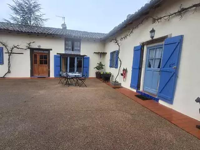 Mont d'Astarac 32140 Achat / Vente maison 5 pièces t5 au dernier étage piscine