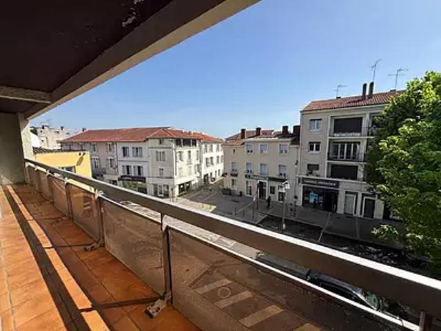 Mont de Marsan 40000 Location appartement 4 pièces t4 au dernier étage