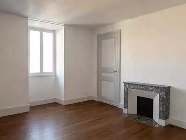 Mont de Marsan 40000 Location appartement 4 pièces t4 au dernier étage