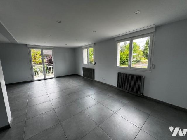 MONT SOUS VAUDREY 39380 MAISON INDIVIDUELLE DE TYPE 5 EN PARFAIT ETAT