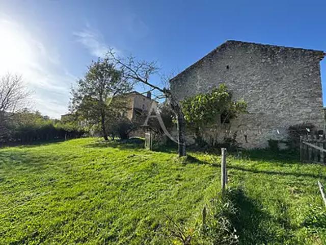 Montcabrier 46700 Achat / Vente maison 2 pièces t2 au dernier étage