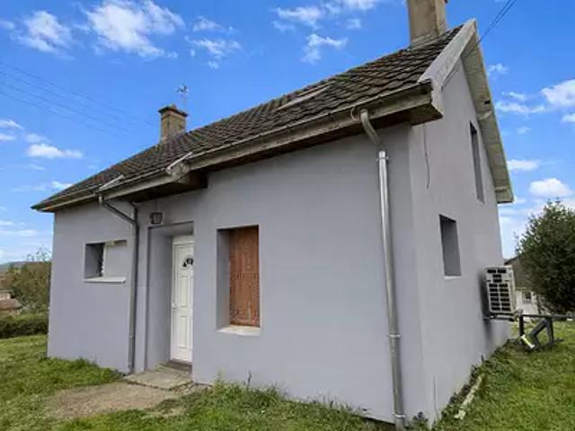 Montceau les Mines 71300 Achat / Vente maison 4 pièces t4 au dernier étage cave