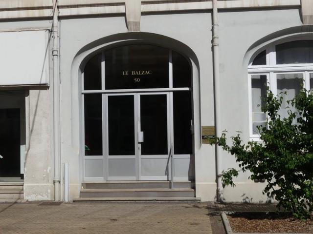 MONTCEAU LES MINES APPARTEMENT
