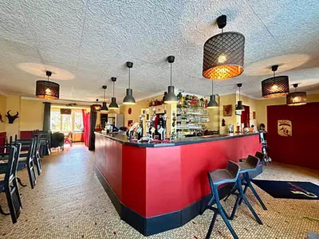 Montcuq en Quercy Blanc 46800 Achat / Vente divers 4 pièces terrasse cave