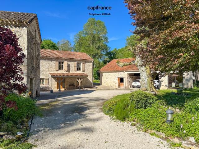 Montcuq Vente Propriété/château 46