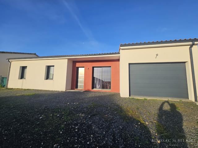 Montamisé, maison Plain pied de type 5 avec garage et jardin