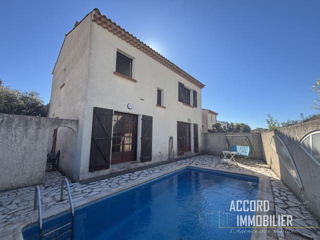 Montady ! Villa T5 de 120 m2 sur 318m2 de terrain avec piscine