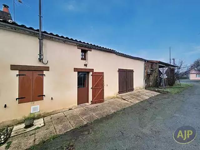 Montaigu Vendée 85600 Achat / Vente maison 4 pièces t4 au dernier étage