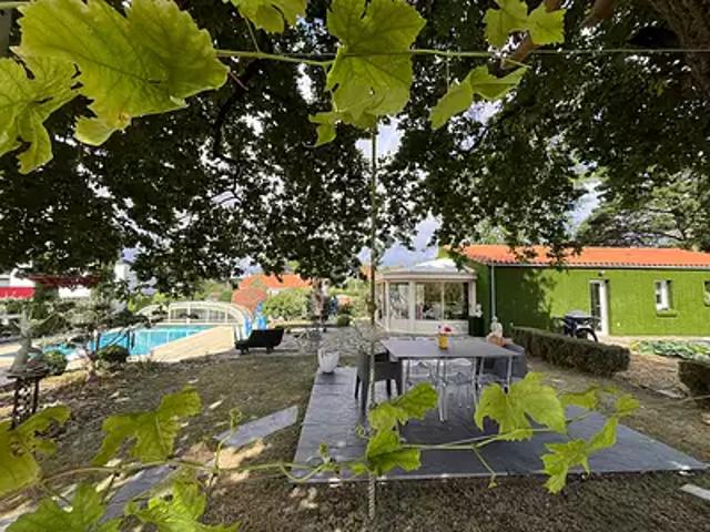 Montaigu Vendée 85600 Achat / Vente maison 7 pièces t7 piscine terrasse