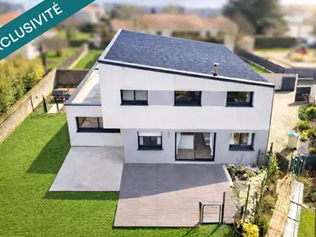 Montaigu Vendée 85600 Achat / Vente maison 9 pièces t9 terrasse parking