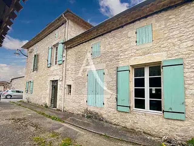 Montaigu de Quercy 82150 Achat / Vente maison 7 pièces t7 au dernier étage