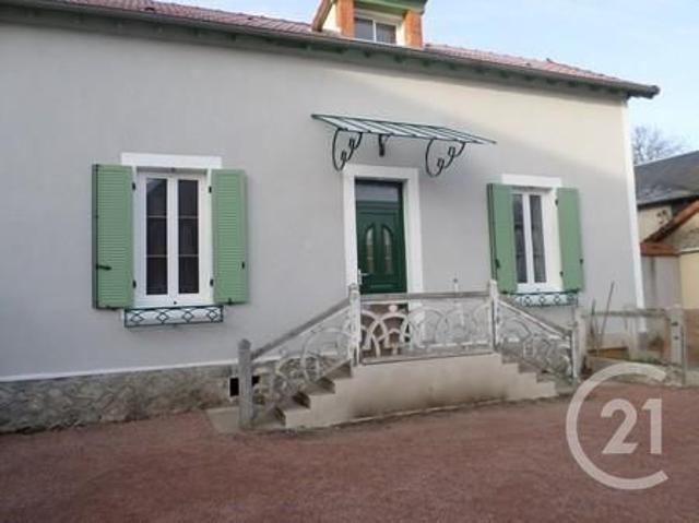 Montaigu le Blin Location Maison 03