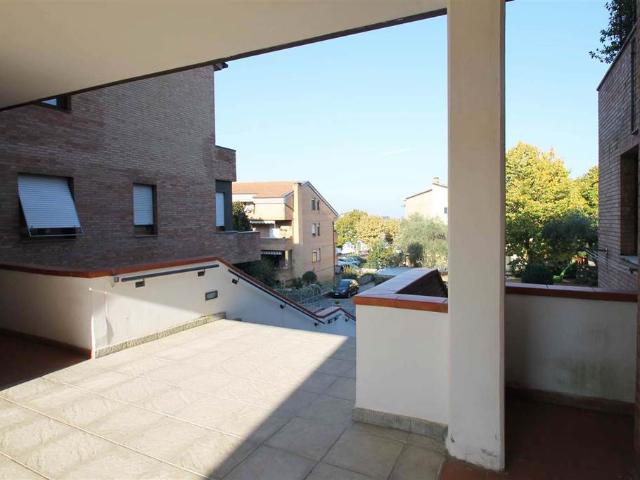 Montarioso trilocale con giardino esclusivo e terrazzo