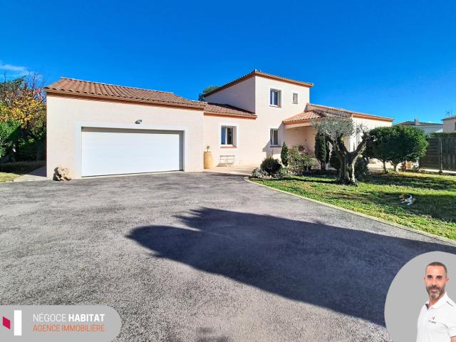 MONTARNAUD BELLE VILLA T6 DE 165M2 SUR 1196M2 DE TERRAIN AVEC PISCINE